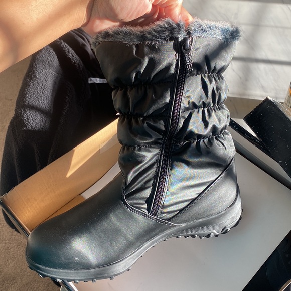 Snow boots - Picture 3 of 5